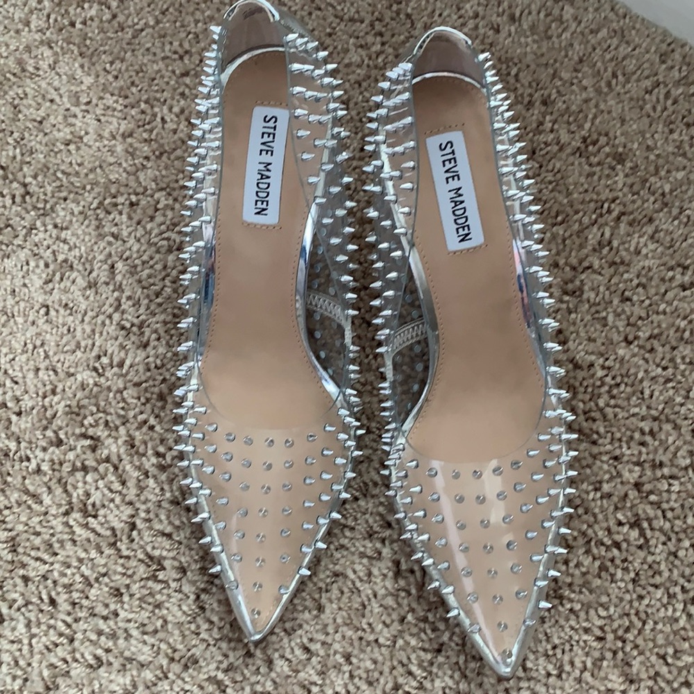 NEVER WORN Steve Madden Vala heels